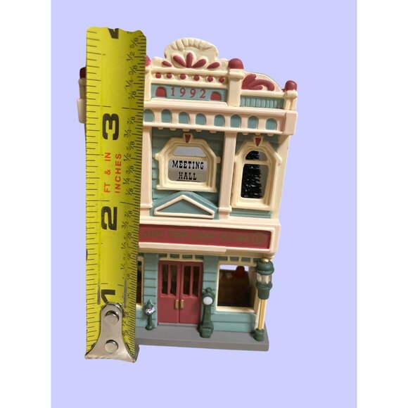 Hallmark Keepsake Ornament Five-And-Ten-Cent Store Nostalgic Houses & Shops 1992 - Picture 6 of 12